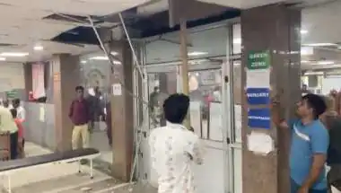 False Ceiling Collapse at Ajmer's JLN Hospital Emergency: Guard Injured, Major Disaster Averted